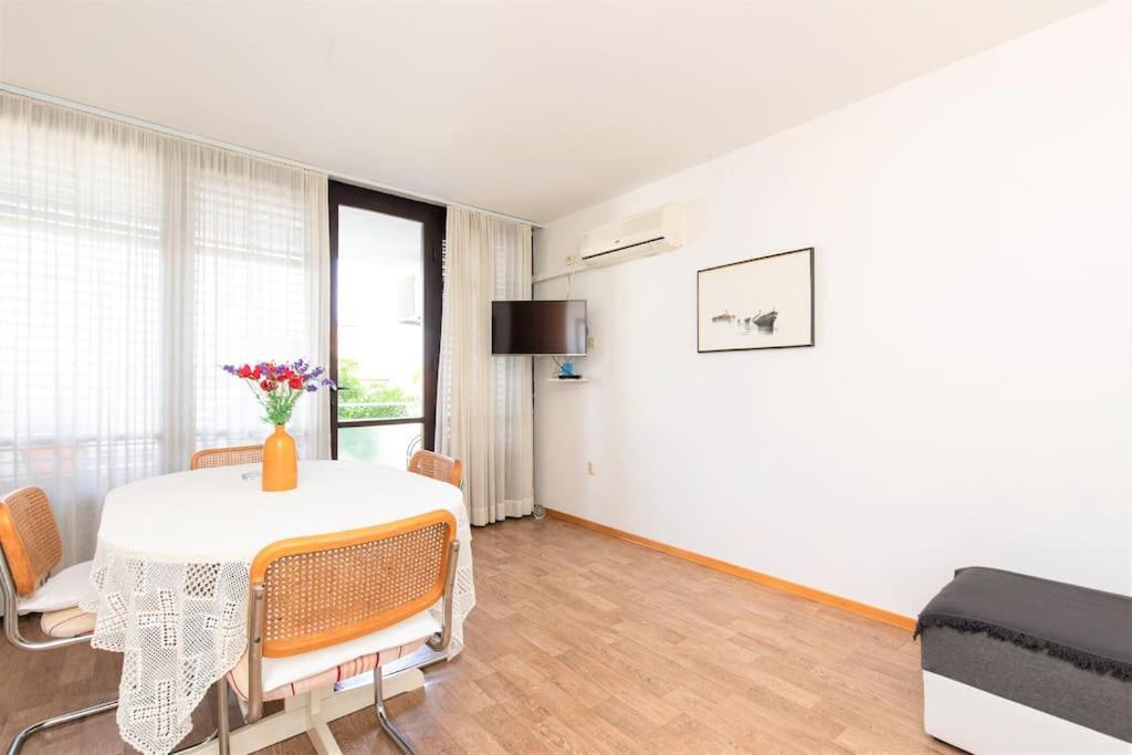 Buena Vista Malinska #1 Apartment ภายนอก รูปภาพ