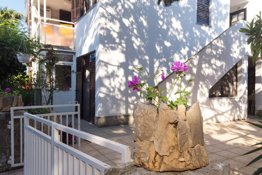 Buena Vista Malinska #1 Apartment ภายนอก รูปภาพ